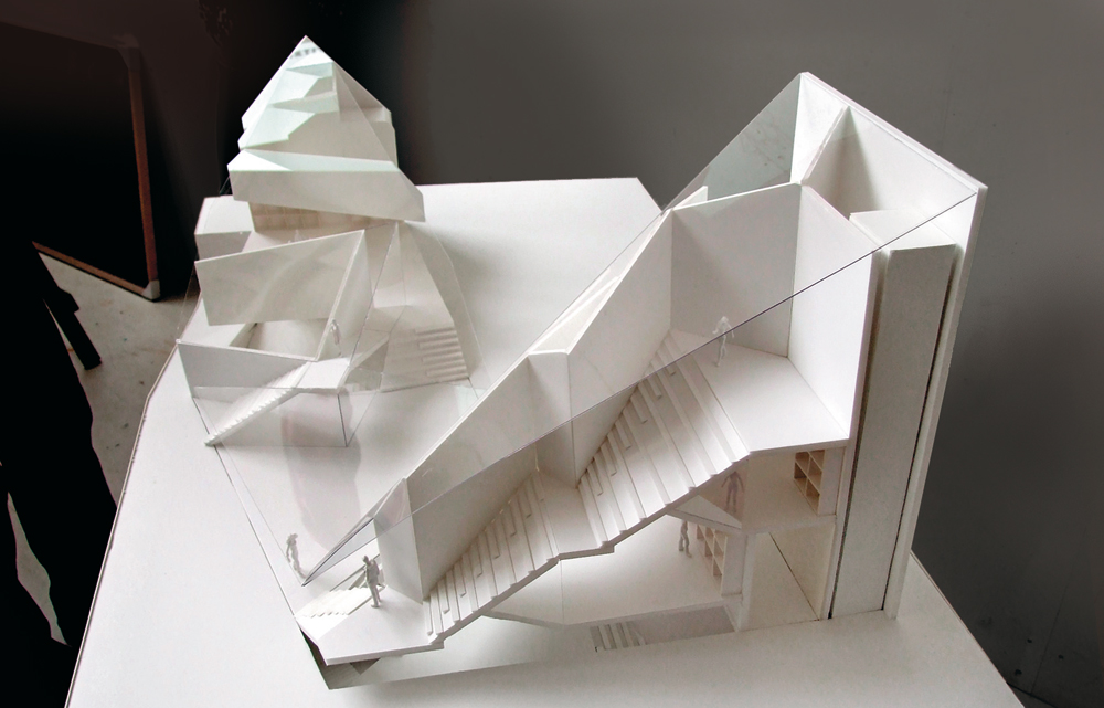 Architekturmodell des ersten Gebäudeentwurfs