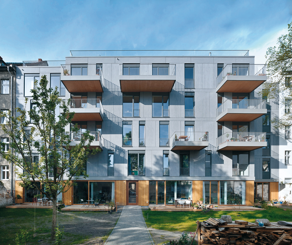 Mehrgeschossiger Wohnungsbau 3XGrün in  Berlin 2011, Architekten: ArGe Atelier PK, roedig schop Architekten, Rozynski-Sturm Architekten; Studie »fertighauscity5+«/IfuH/IIKE Braunschweig