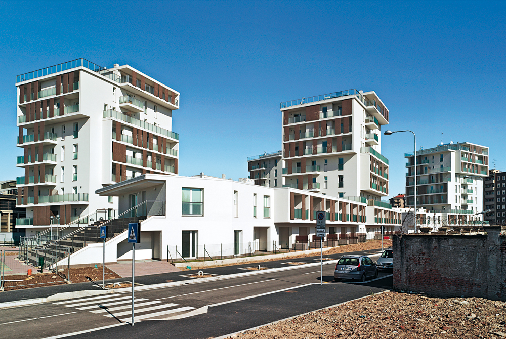 Überbauung Via Cenni in Mailand, vier  Holzhochhäuser mit je neun Stockwerken, Architekten: Rossi Prodi Associati, in Bau