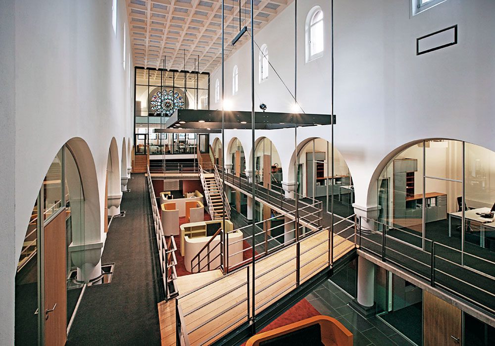 Kloster und Klosterkirche St. Alfons in Aachen, Umnutzung zum Bürogebäude, 2008; Architekten: Kaiser Schweitzer Architekten und Glashaus Architekten