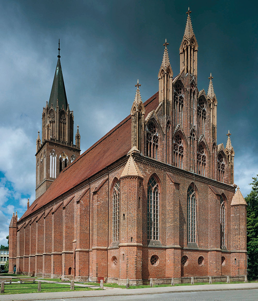 Marienkirche Neubrandenburg, Umnutzung zur Konzertkirche, 2001; Architekten: Pekka Salminen Architects