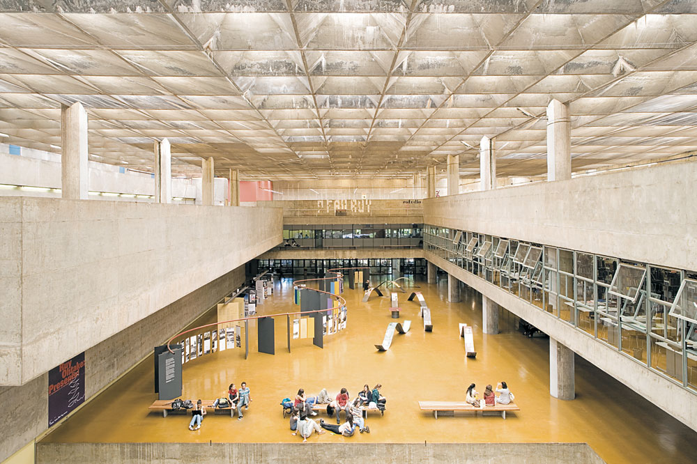 Faculdade de Arquitetura e Urbanismo, Universidade de São Paulo FAU/USP in São Paulo, 1961– 68  Architekten: João Batista Vilanova Artigas, Carlos Cascaldi Tragwerksplaner: Figueiredo Ferraz