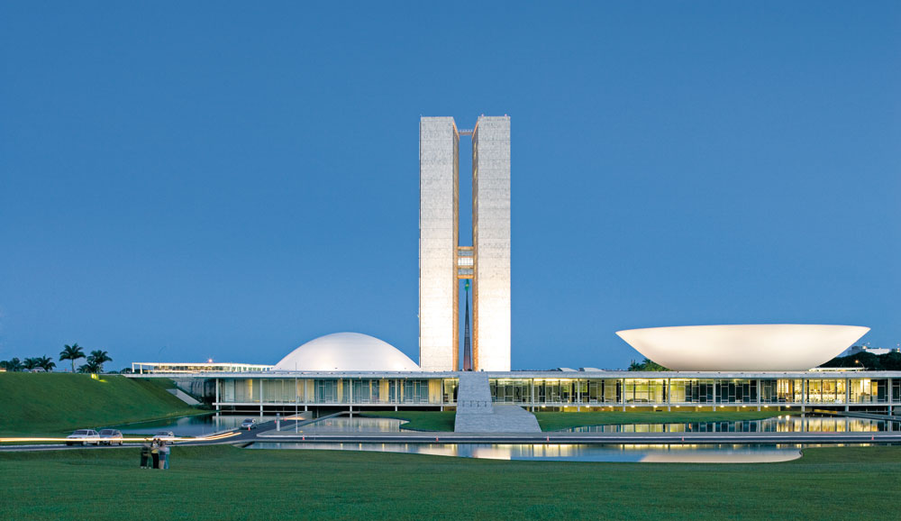 Congresso Nacional in Brasilia, 1958 – 60  Teilschnitt Dach Abgeordnetenhaus Architekt: Oscar Niemeyer,  Tragwerksplaner: Joaquim Cardozo