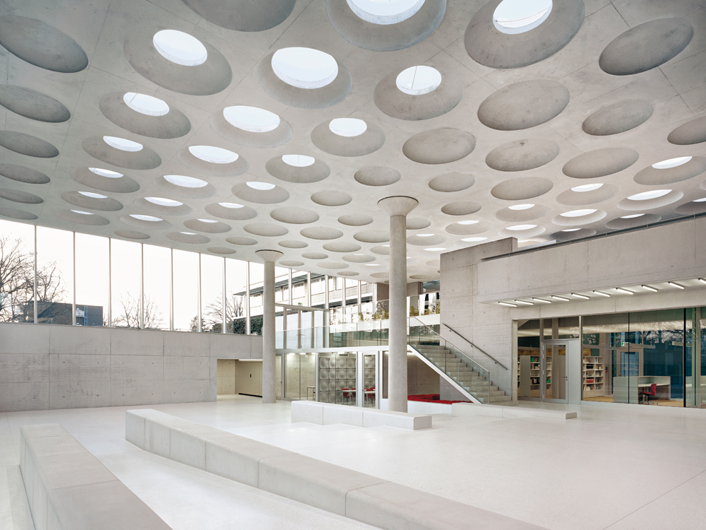 Forum eines Gymnasiums in Adelsheim