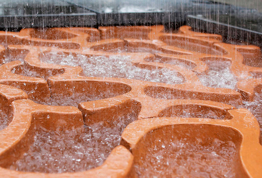 Katshoek Rain(a)way Garden im ZoHo Climate Proof Destrict, Rotterdam 2015: 
Pflasterstein zur Rückhaltung und verlangsamten Abgabe des Regenwassers
Design: Fien Dekker