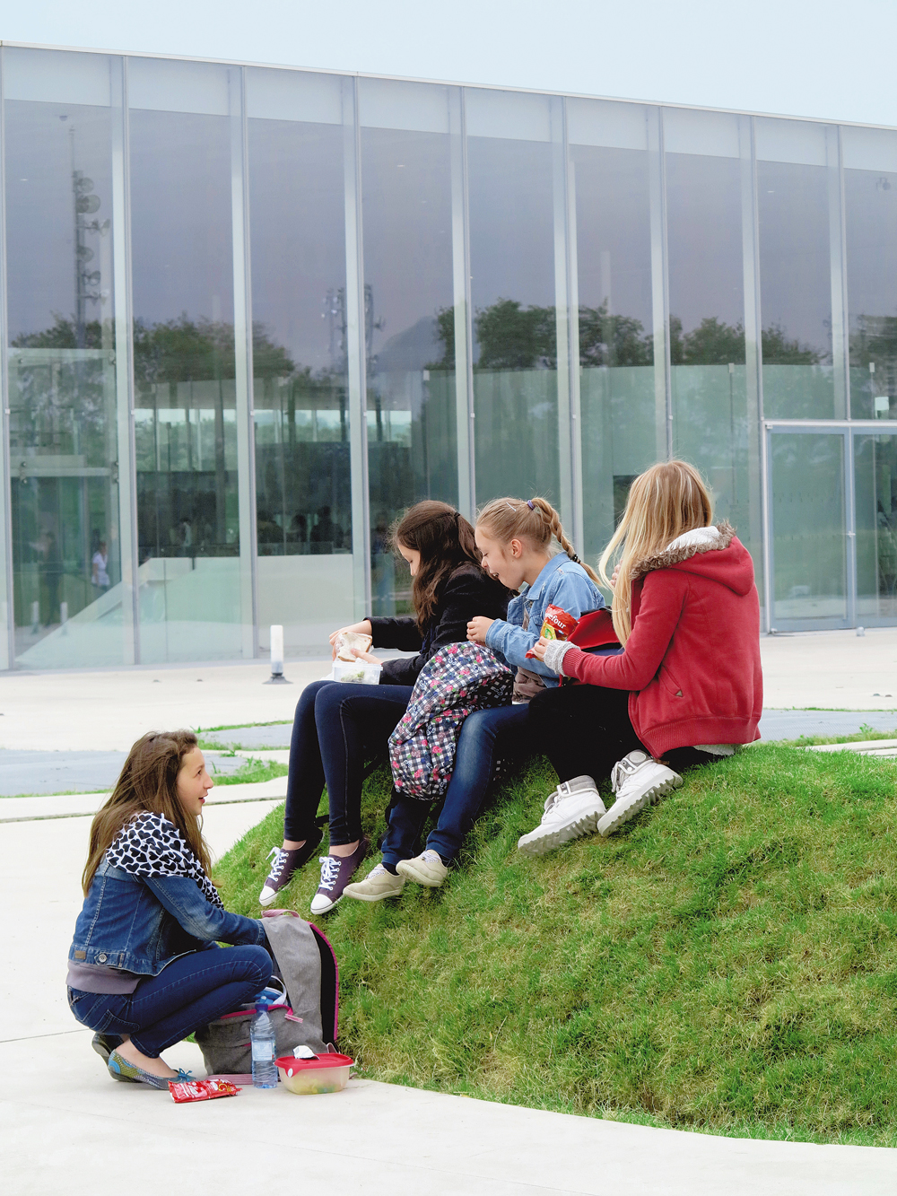 Louvre Lens, Außenanlagen, Frühling 2013