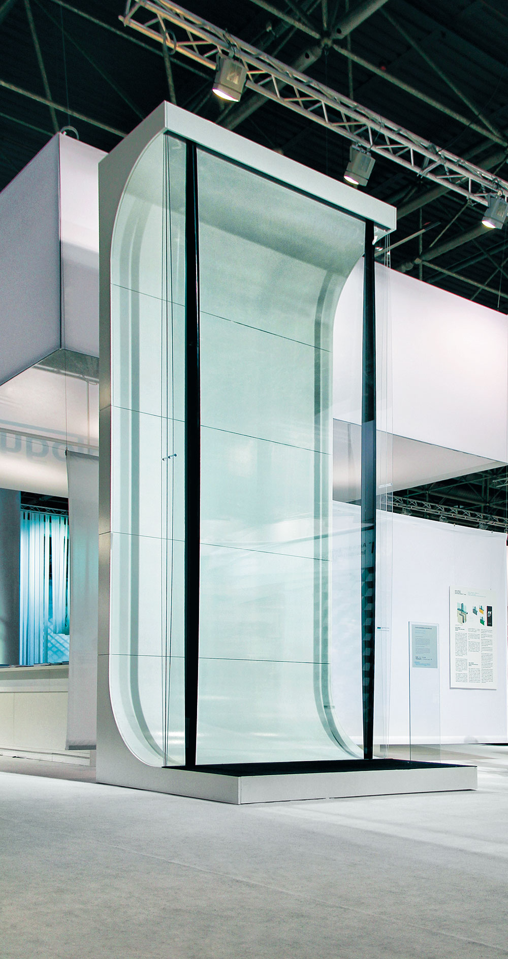 zweiseitig gelagerte Dreifach-Verglasung, Glas Marte