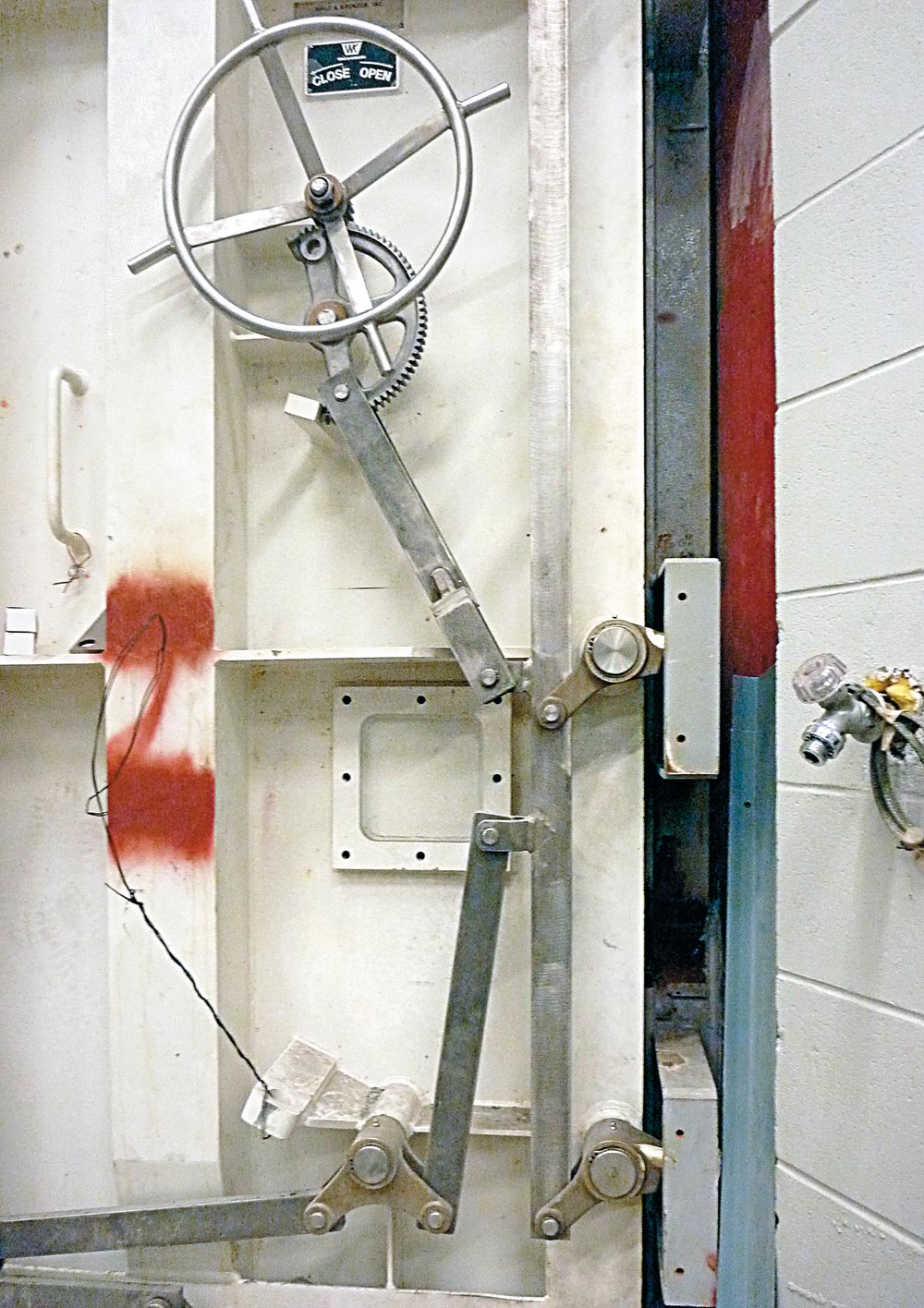 Mechanik für Anschluss Zahnrad an Riegel