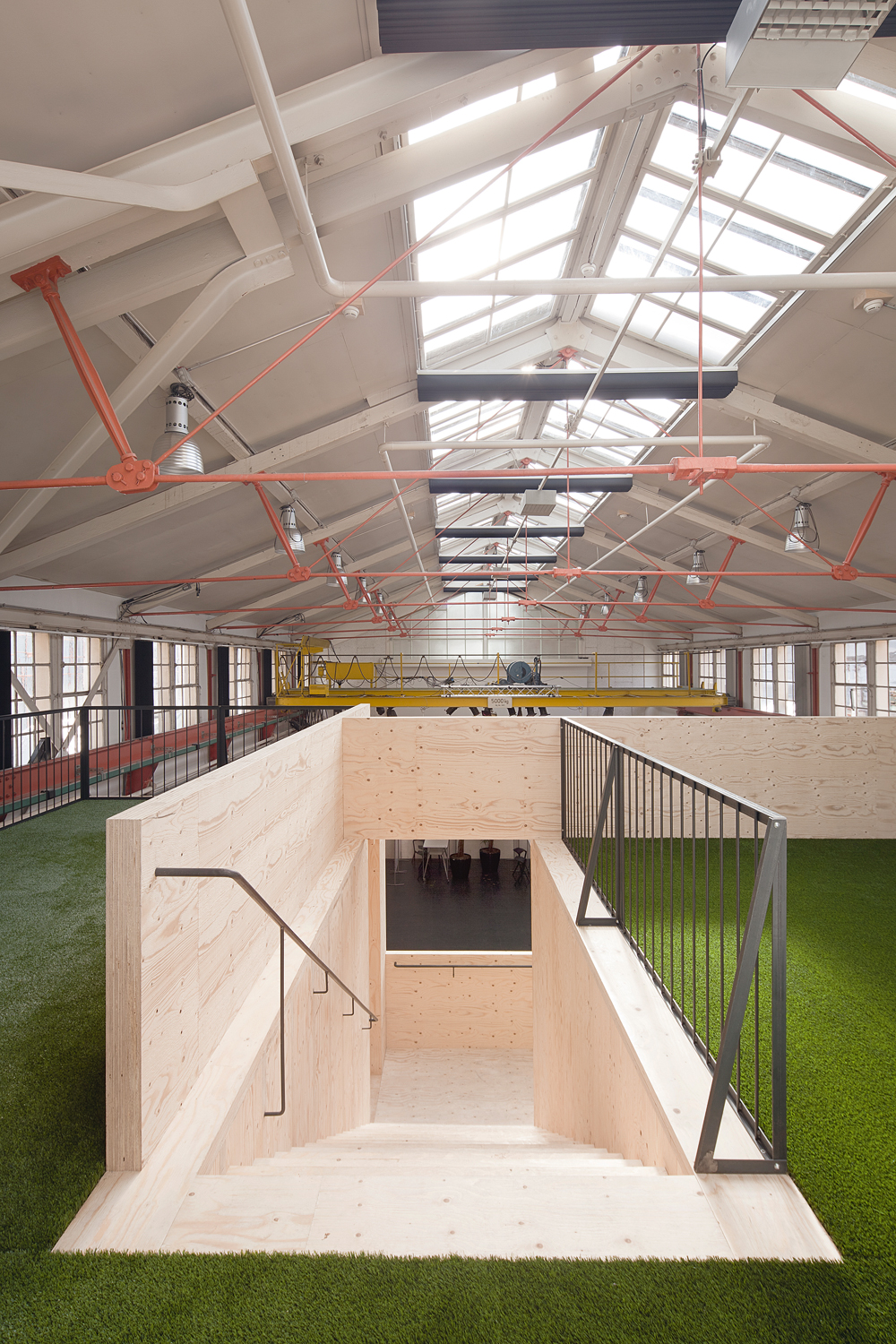 Ursprünglich in Zürich ansässig, eröffnete das Büro Stereo Architektur selbst eine Zweigstelle als Mieter im Launchlab-Komplex in Basel.