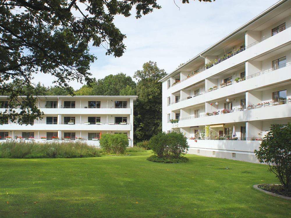 Research and practice: Life cycle assessment of energy-efficiency refurbishment