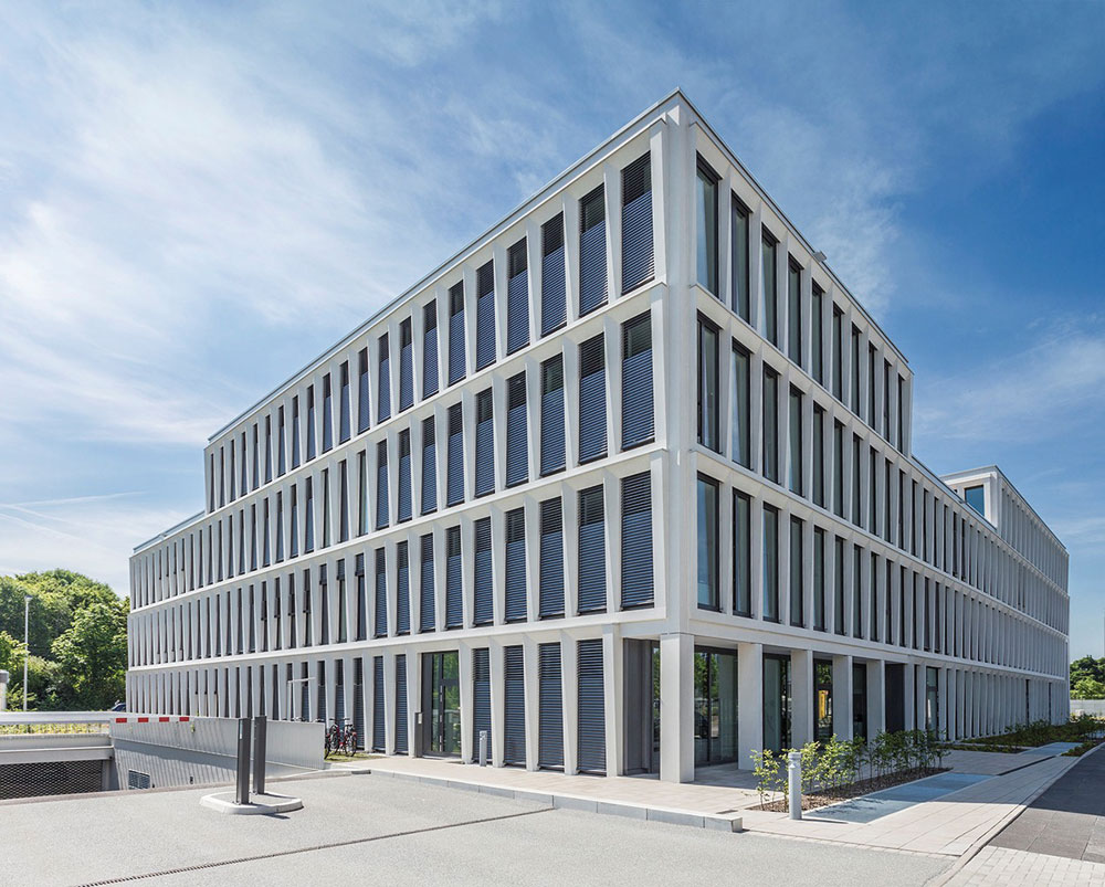 Effizienter Bauen – Rohbau und Fassade ermöglichten einen hohen Vorfertigungsgrad und damit einen zügigen Baufortschritt.