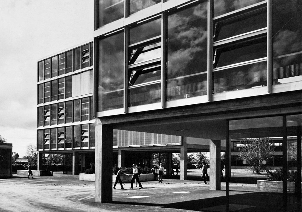 Sekundarschule Wasgenring, Basel, 1962
Architekt: Fritz Haller