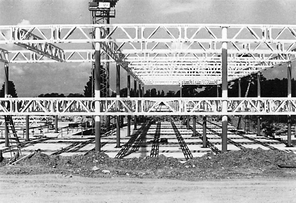 USM Haller Stahlbausystem MIDI
Entwicklung ab 1975 (Ausbildungszentrum Löwenberg bei Murten)