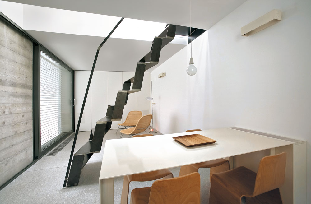 XXS House, Ljubljana, 2004