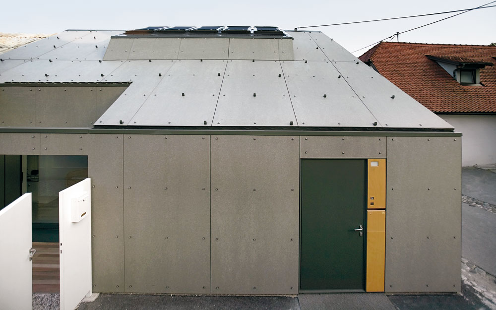 XXS House, Ljubljana, 2004