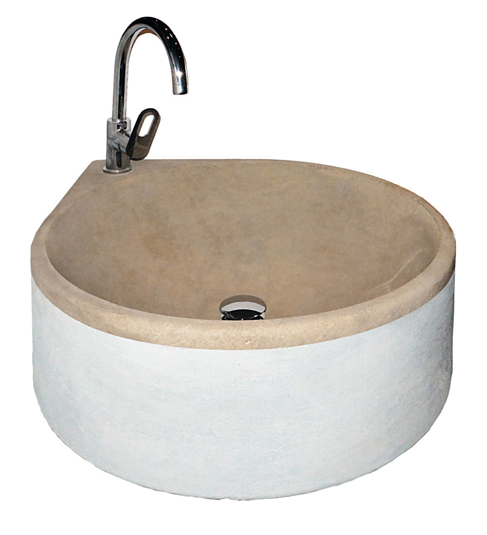 Waschbecken aus Betonguss mit Armatur