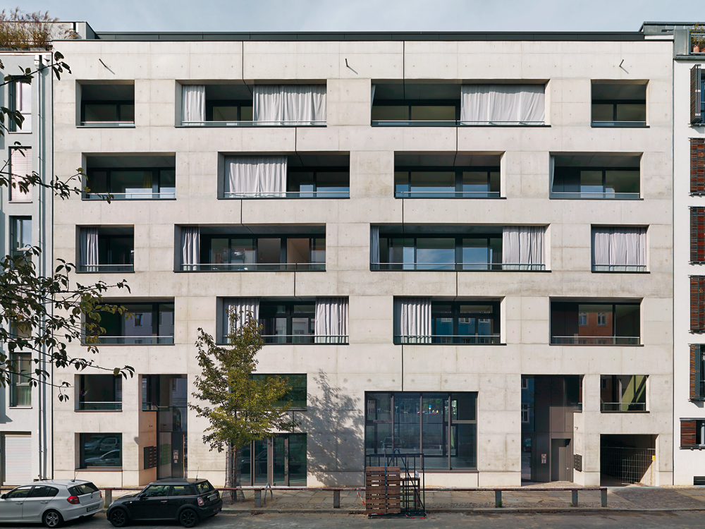 Wohngebäude mit Veranstaltungssaal in Berlin