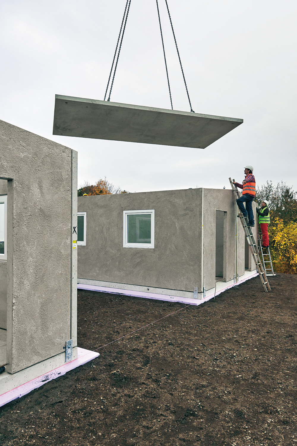 modulares Erstaufnahmelager in Bad Neuenahr-Ahrweiler, 2016
Entwurf und Umsetzung: Peter Görgen mit dem Betonfertigteilhersteller Hachmeister
