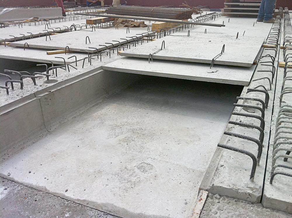 Stahlbetondeckenelement mit Hohlraum für die Nachtauskühlung
