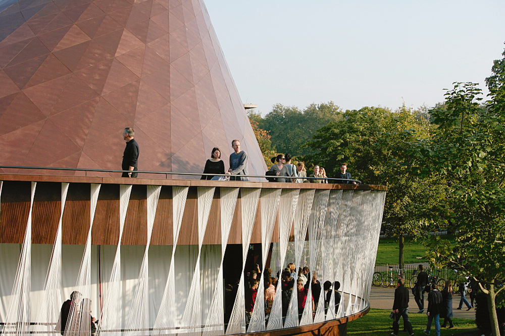 Serpentine Gallery Pavillon in London von Olafur Eliasson und Kjetil Thorsen / SnØhetta, 2007