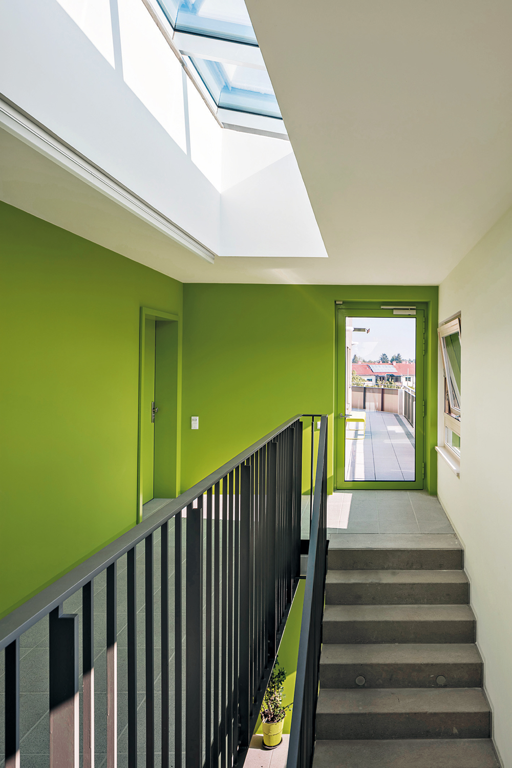 gemischt geförderter Mehrgenerationen-Wohnungsbau in München-Forstenried, 2014
Bauherr: Genossenschaft Wogeno
Energiestandard: KfW 55 (EnEV 2009)