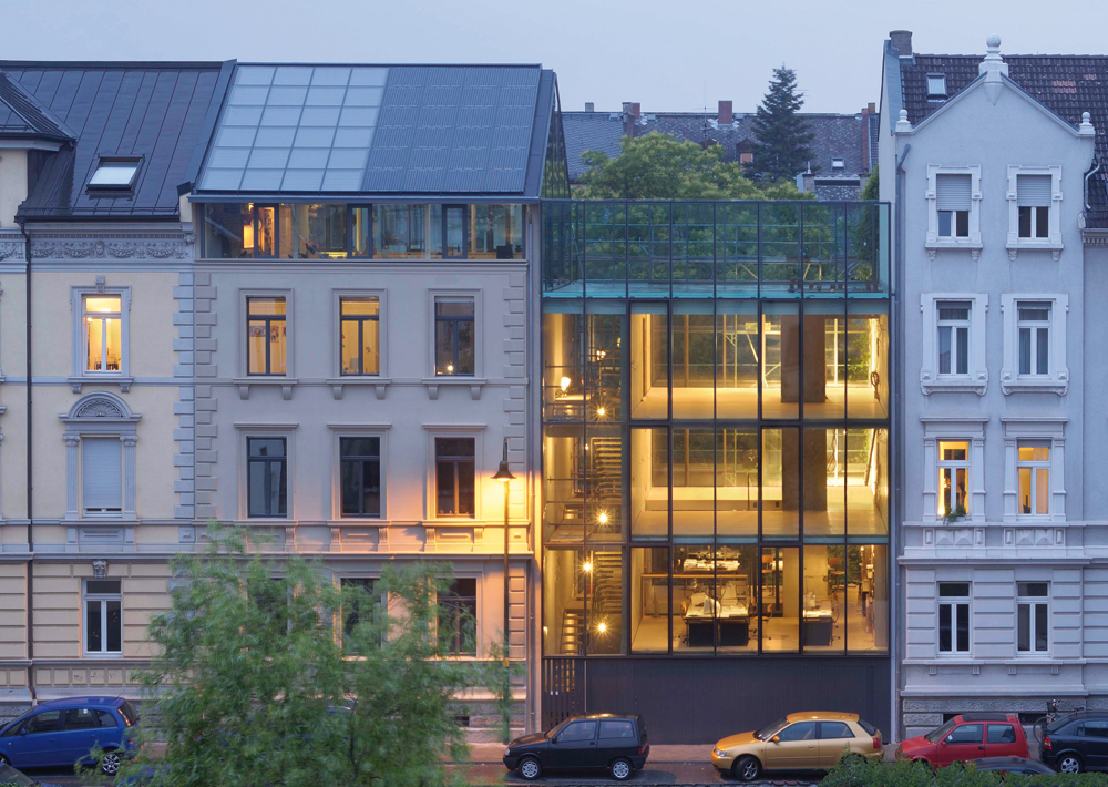 Dachaufstockung in Darmstadt
Architekten: opus