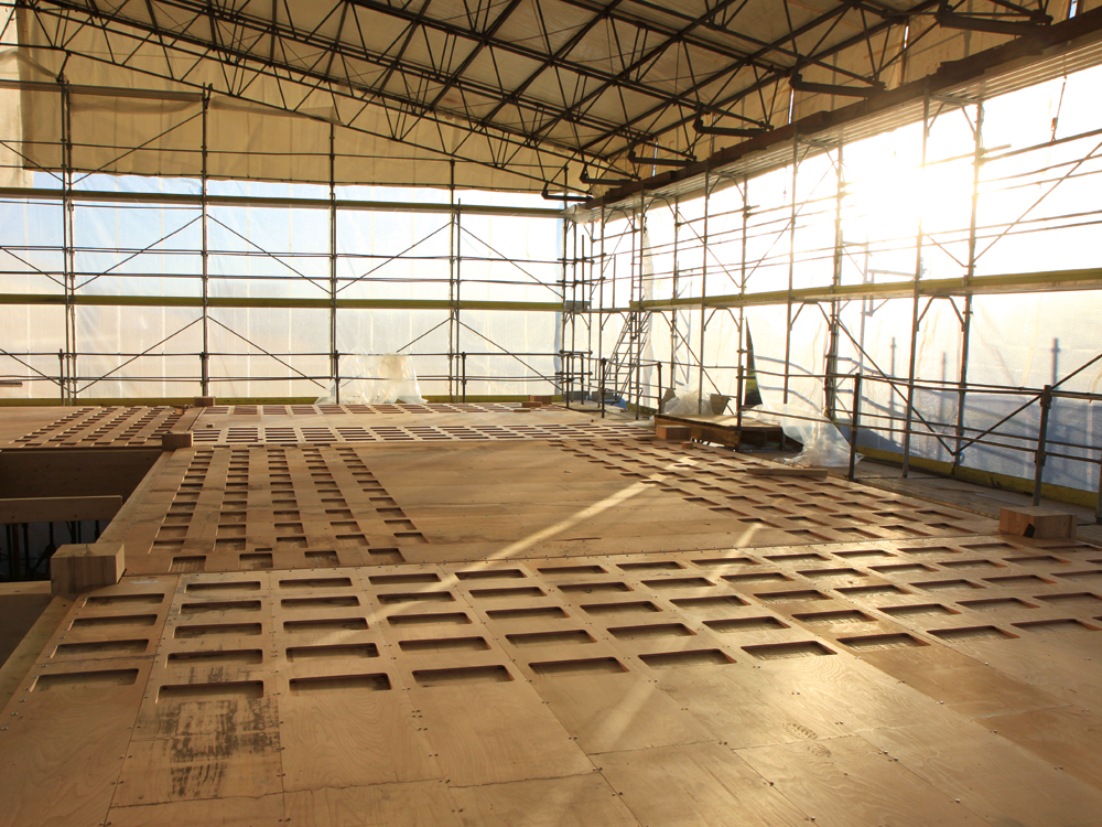 Buchenplatten als Schalung und Bewehrung für eine Holz-Beton-Verbunddecke, ETH House of Natural Resources, 2015
Architekten: mml Architekten, Zürich
Tragwerksplaner: Institut für Baustatik und Konstruktion, ETH Zürich