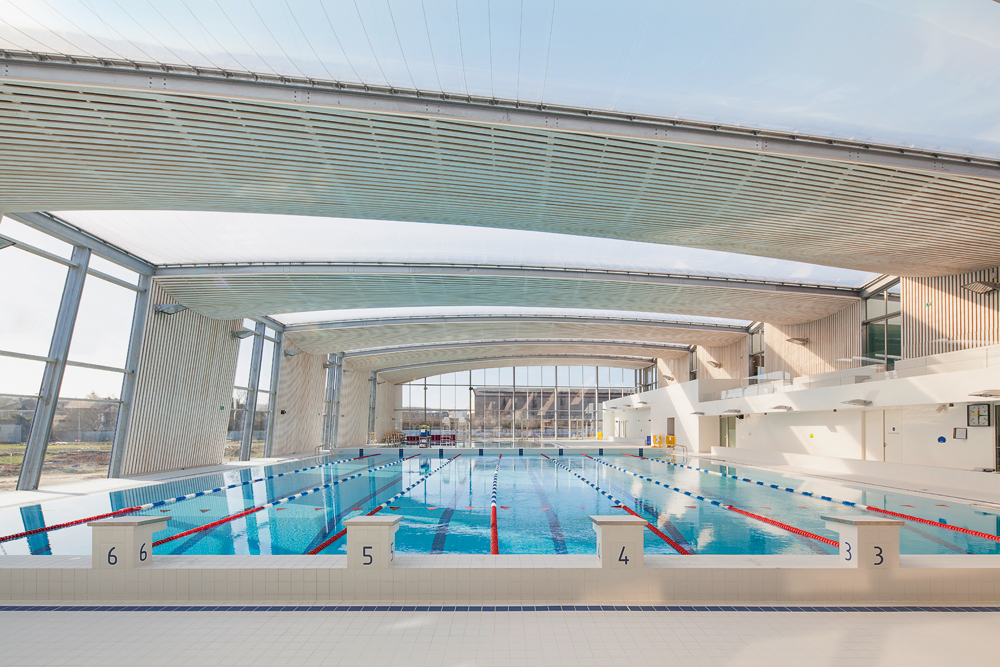 Schwimmhalle »Aquasport« in F–Mantes-La-Ville, 2013
