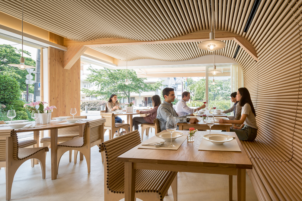Vin Sante Restaurant, N House (2016)
4 Chome-39-6 Daizawa, Setagaya,
Tokio 155-0032