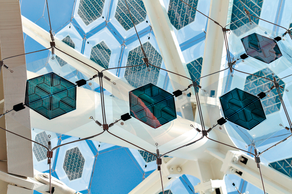 Leichtbau-Fassadensystem mit organischer Photovoltaik (OPV), Deutscher Pavillon, Expo 2015, Mailand, Schmidhuber (Design), Solarte (OPV), Carl Stahl (Seilnetz), Lapp (Verkabelung)