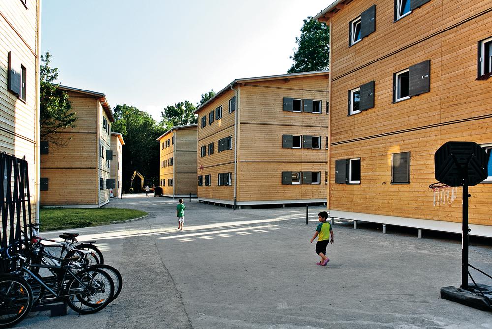 Holz-Elementbau, demontierbares Bausystem Refugium für den Transport in Seecontainern zum mobilen Einsatz in Katastrophengebieten 2016, Architektin: Melanie Karbasch
Refugium Salzburg Flußbauhof, 2016