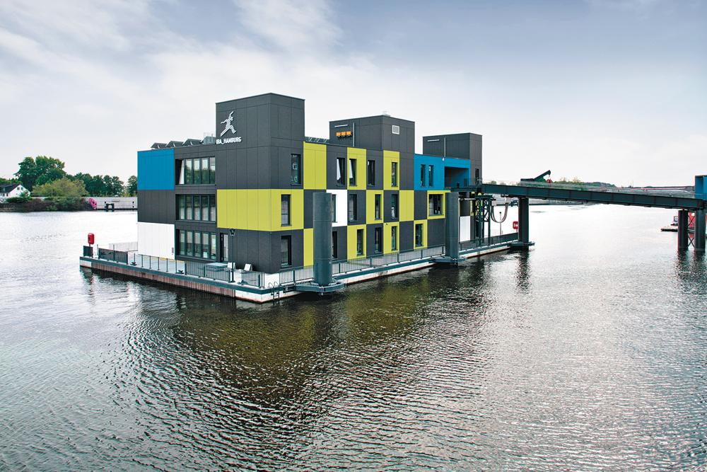 hochwertiger Stahlmodulbau mit Containeroptik: Ausstellungs- und Bürogbäude IBA-Dock, Hamburg 2010, Architekten: architech Han Slavik, Hersteller: Kleusberg