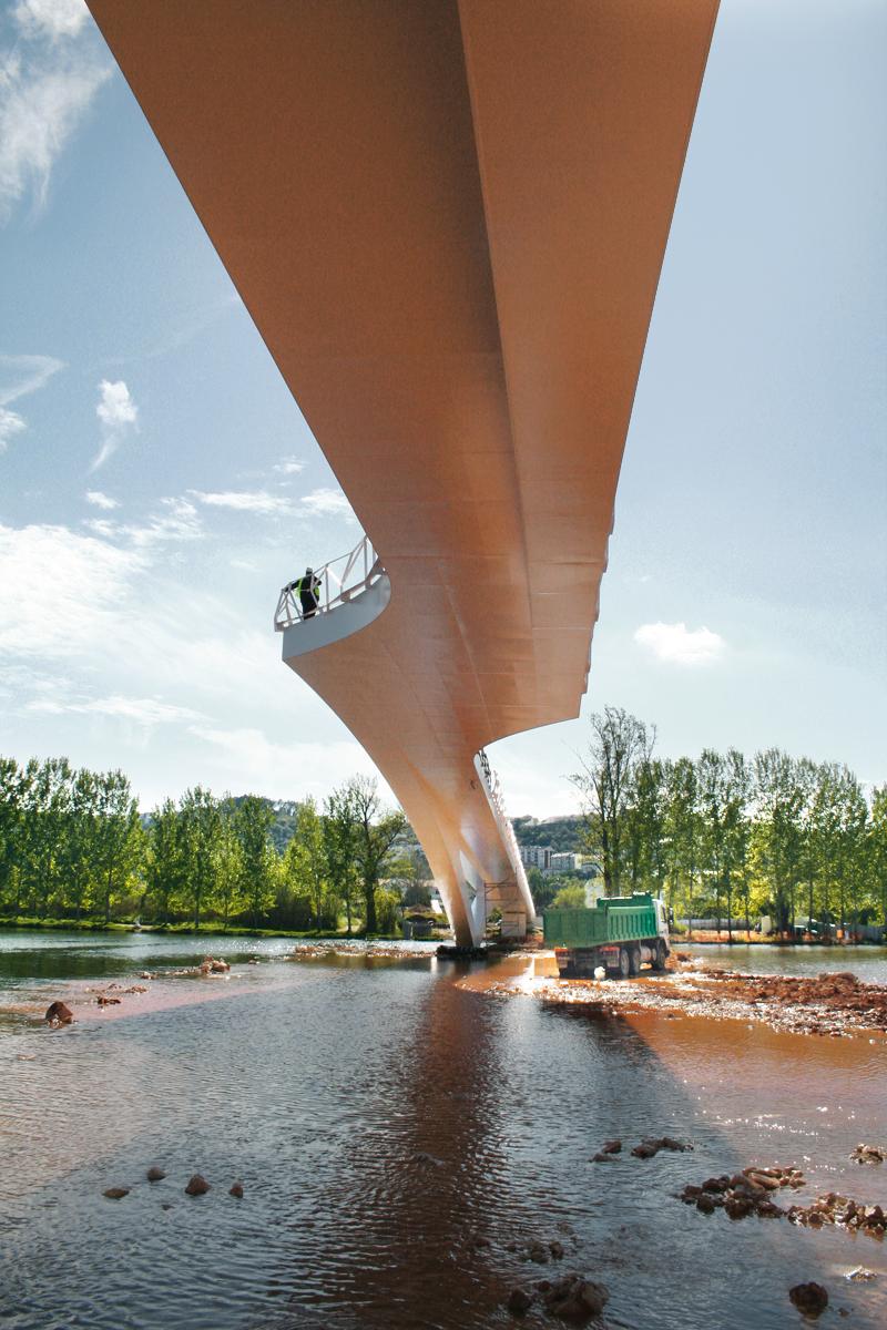Pedro e Inês-Brücke PT-Coimbra, 2006
Entwurf: Adão da Fonseca, Cecil Balmond