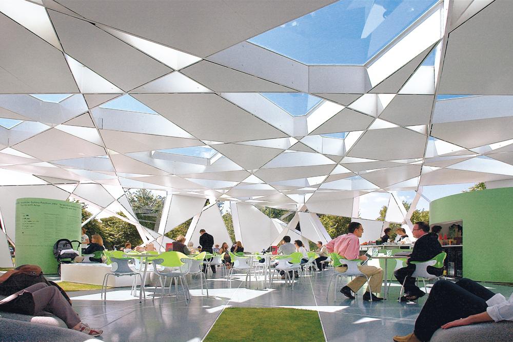 Serpentine-Pavillon in London, 2002; Architekt: Toyo Ito