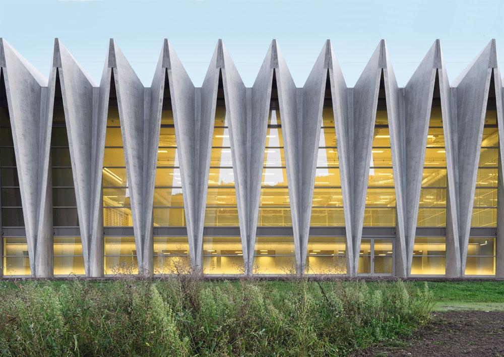 Sporthalle Mülimatt. Architekt: Studio Vacchini.
Tragwerksplaner: Fürst Laffranchi