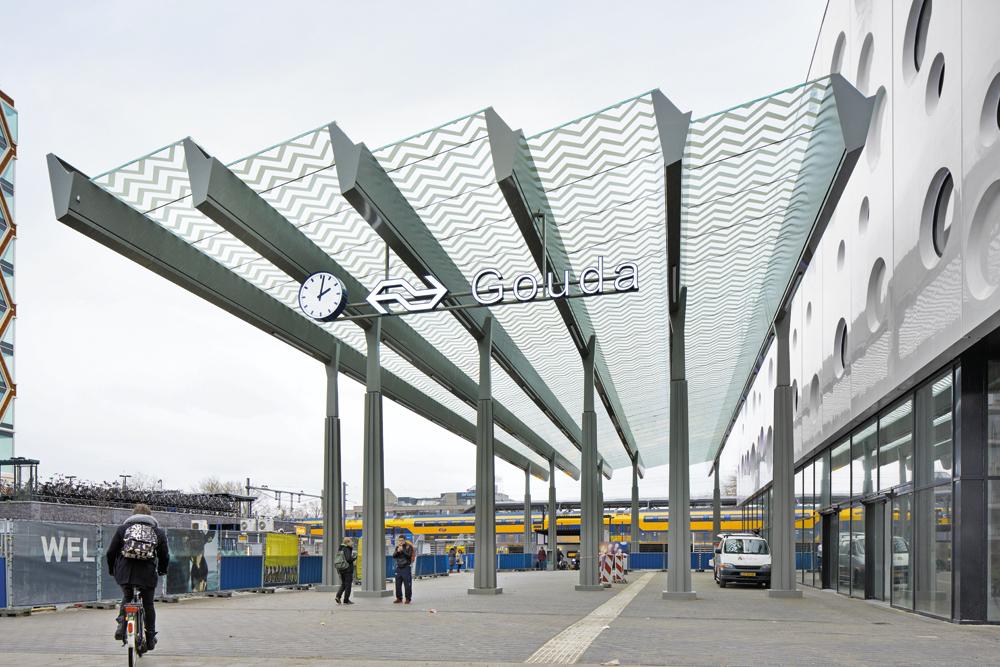 Bahnhofsvordach in Gouda, 2015
Architekten: IAA Architecten, Enschede
Tragwerksplaner: ABT, Velp