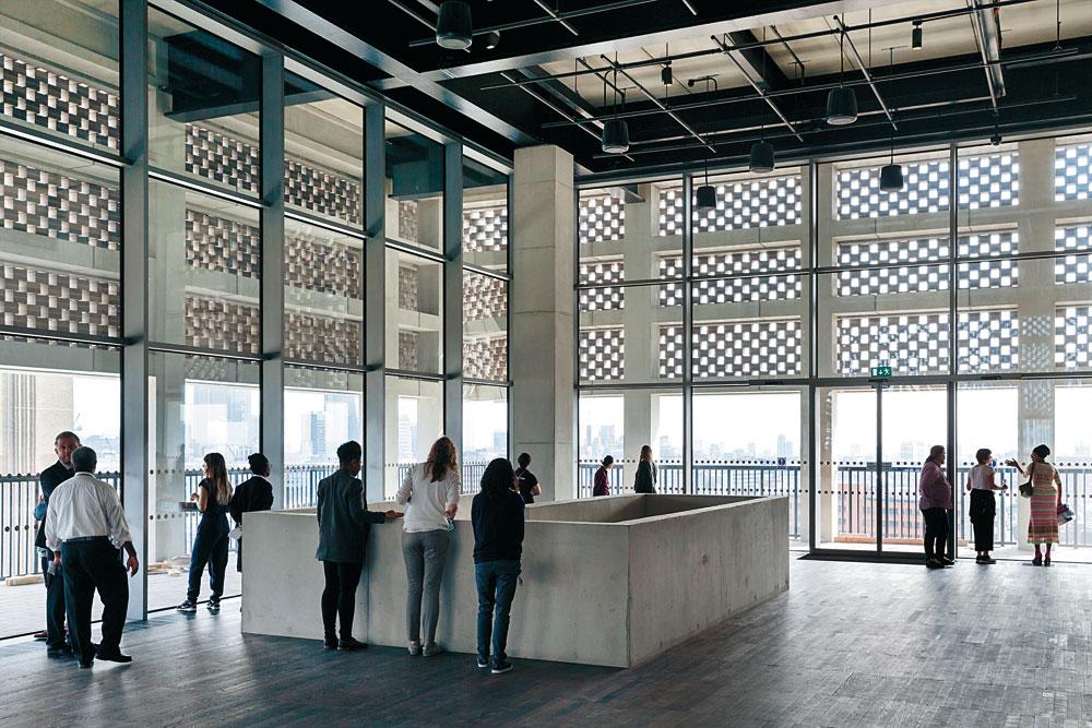 Erweiterung der Tate Gallery of Modern Art, London, 2016
Architekten: Herzog & de Meuron