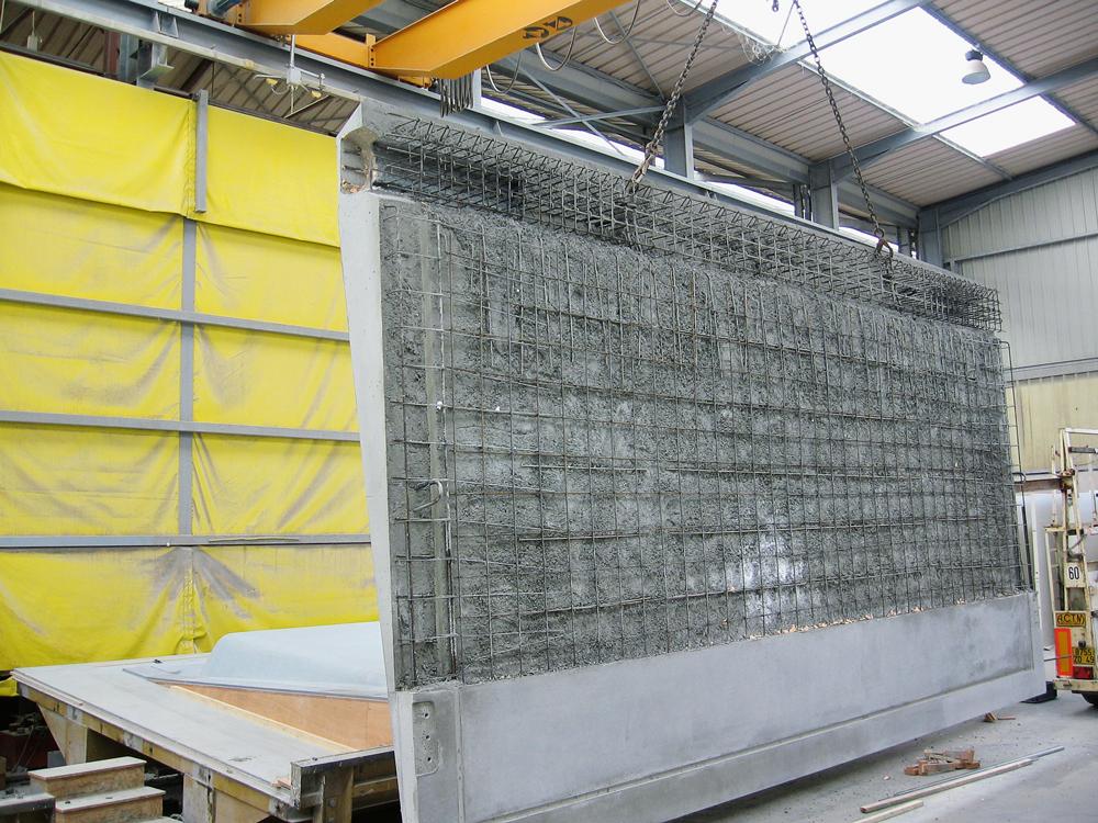 Parkdeck, Beton-Fertigteil Randplatte