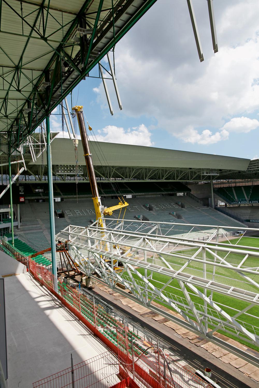 Gitterträgerkonstruktion vor der Montage