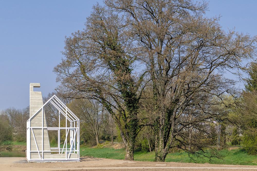 Stahlfachwerk mit Anklängen an Robert Venturi: das Kaminhaus von su und z Architekten in Weinstadt.
