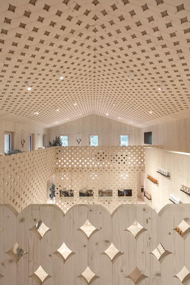 Umbau und Erweiterung Hotel Bad Schörgau (2017) bad-schoergau.com
Architekten: Pedevilla Architects, Bruneck pedevilla.info
Bauherr: Bad Schörgau
Standort: Putzen 24, 39058 Sarntal (IT)