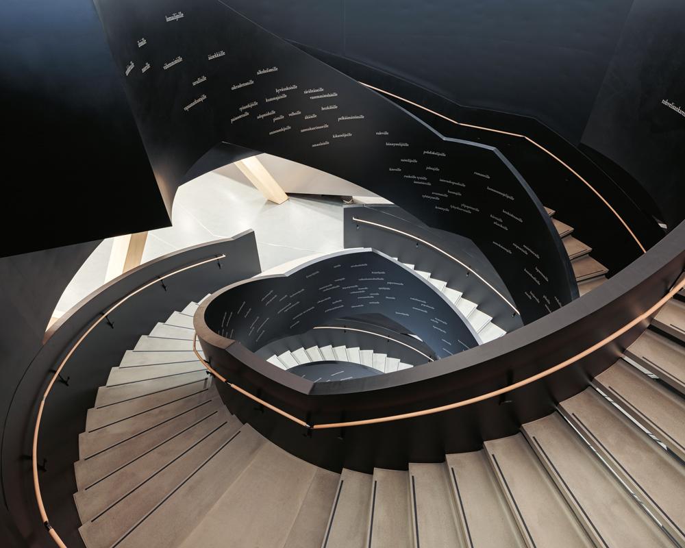 abgehängte Wendeltreppe