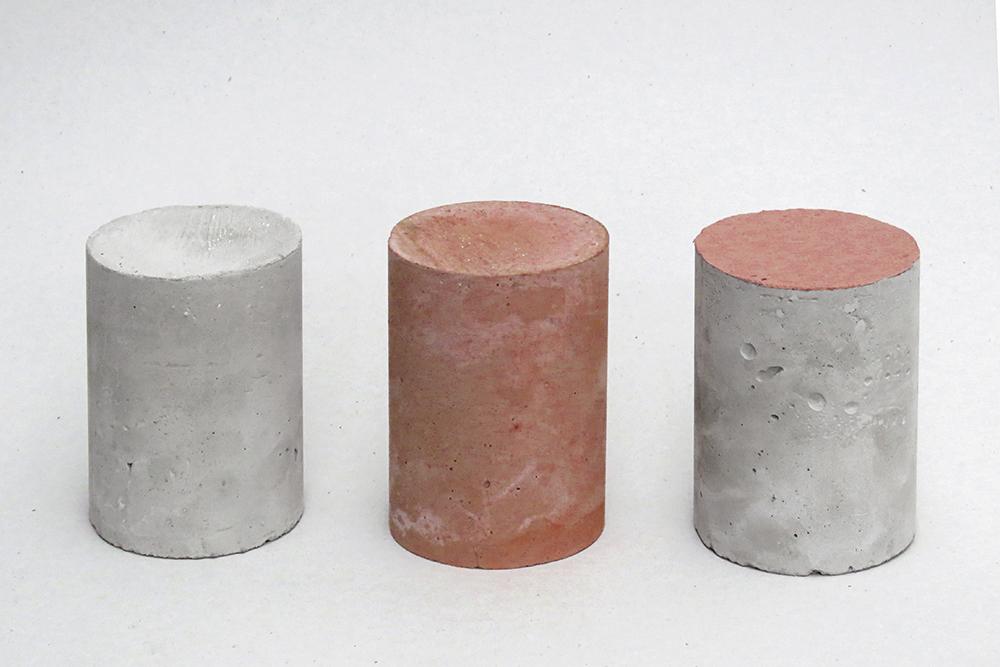In der englischen Sprache wird der Differenzierung zwischen den drei unterschiedlichen Bedeutungen des Wortes Farbe mit den Begriffen colour (Materialfarbigkeit, z. B. Beton roh), hue (Einfärbung, z. B. Beton pigmentiert) und paint (Anstrich, z. B. Beton beschichtet) Rechnung getragen.