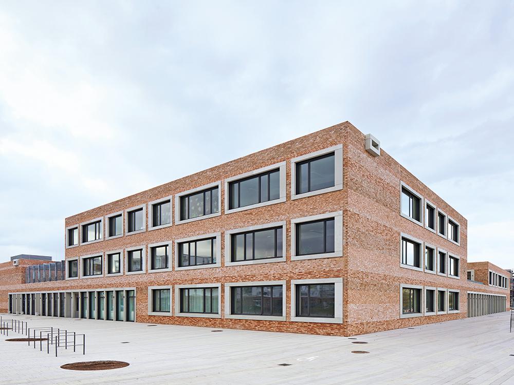 Green: Schul- und Bürgerzentrum in Heidelberg