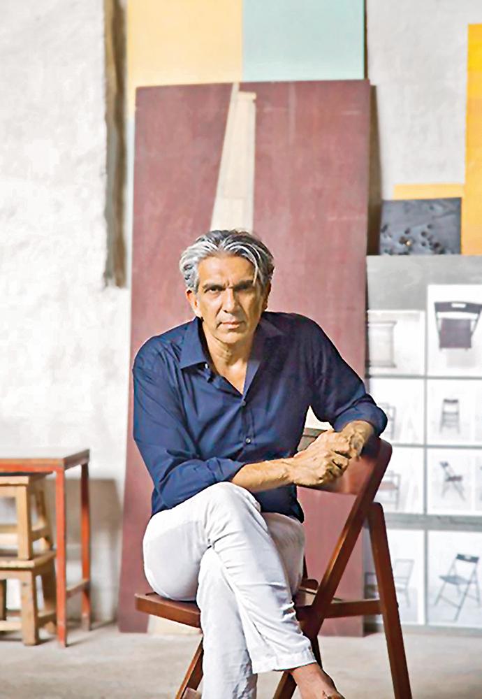 BIJOY JAIN (geb. 1965 in Mumbai) studierte in den USA. Er arbeitete in Los Angeles und London, bevor er 1995 nach Indien zurückkehrte und dort Studio Mumbai gründete. Seine Projekte entwi-ckelt Bijoy Jain mit interdisziplinären Teams aus Architekten und Bauingenieuren, Handwerkern und Technikern. Das lokale Knowhow und regionale Ressourcen spielen jeweils eine Schlüsselrolle für den ganzheitlichen Ansatz von Studio Mumbai.