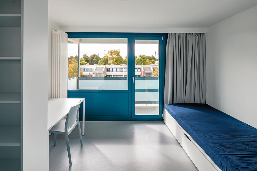 Ein Großteil der früheren Doppelapartments wurde in Einzimmerwohnungen umgewandelt. Zum Teil sind sie auch barrierefrei oder rollstuhlgerecht.