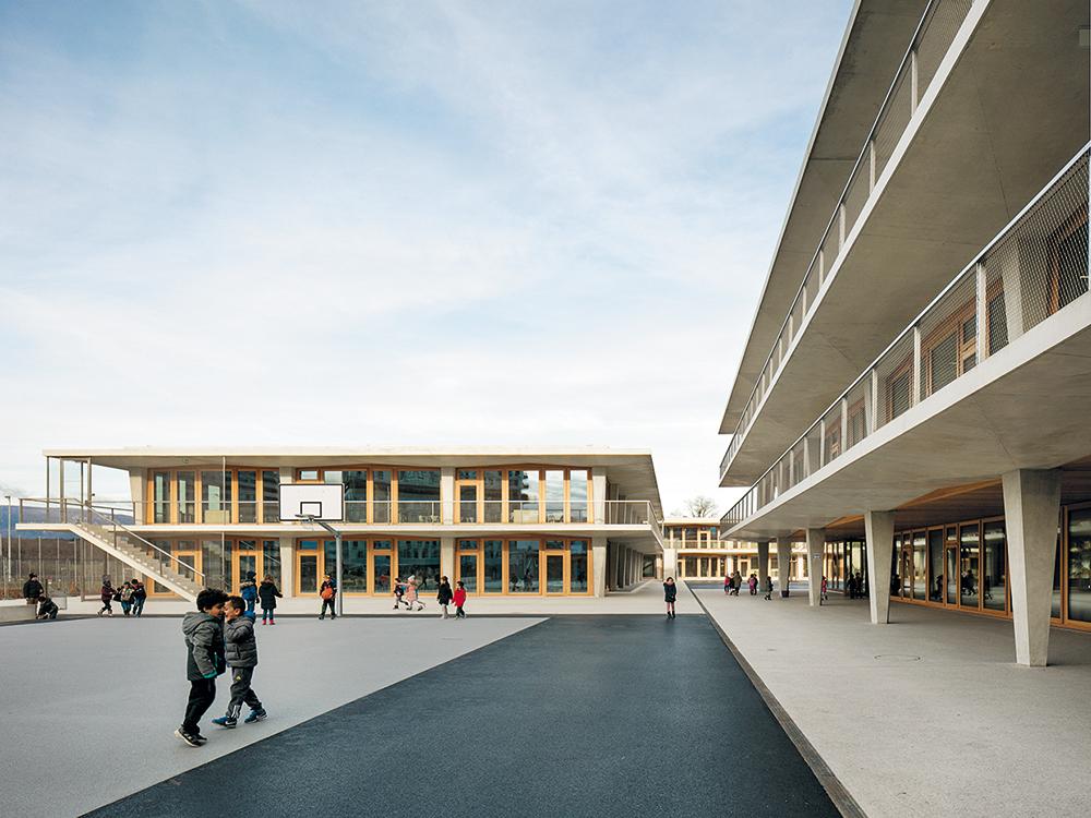 Technik: Schule bei Genf