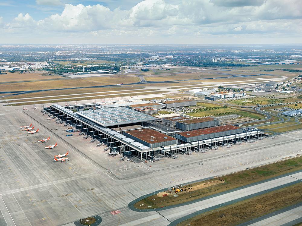 Der Flughafen ist ein kompaktes Haus der kurzen Wege. Erweiterungen sind bereits vorgesehen.