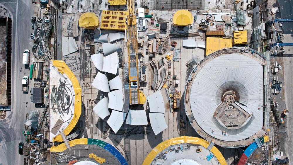 Baustelle Stuttgart 21 von ingenhoven architects im Juni 2019. Beim Wettbewerb 1997 lieferte Frei Otto Ideen für das Tragwerk als Schalenbau aus Beton.