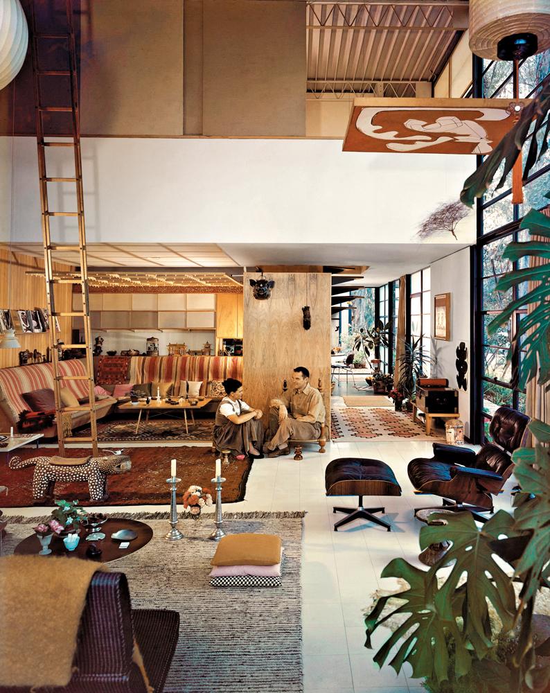 Das Haus des Designerpaars Charles und Ray Eames entstand 1948 ebenfalls im Rahmen des Case-Study- House-Programms als einfache Stahlkonstruktion.